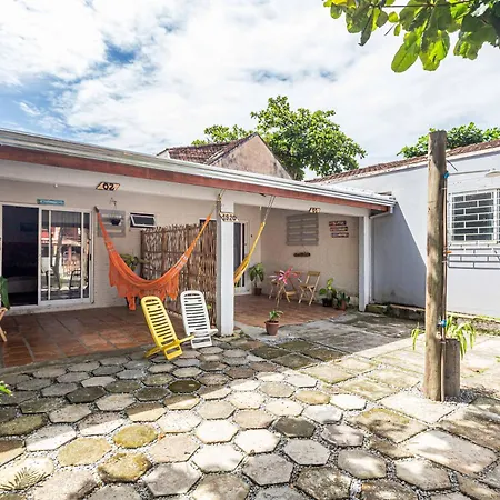 Memora Guesthouse Pontal Do Parana - Suite A Duas Quadras Da Praia E Perto Da Ilha Do Mel Exterior photo